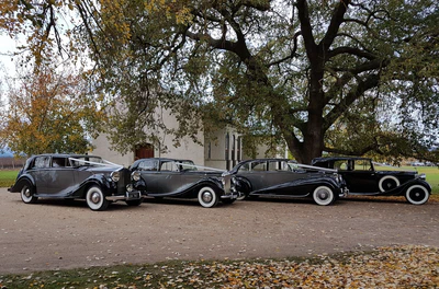 images/gallery/1949-Rolls-Royce-Wraith-3X-2tones-and-the-1935-RR-at-Stones.jpg